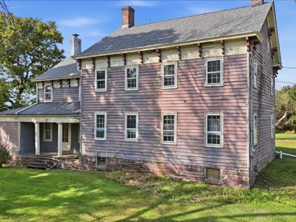 19 Craig Rd, Readington, NJ 08853