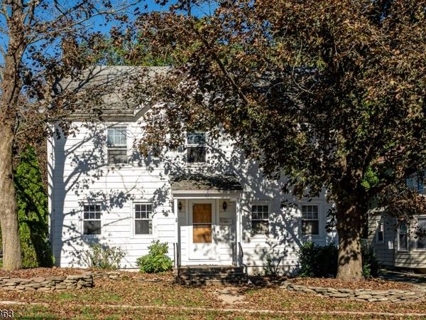 21 Park Ave, Caldwell, NJ 07006