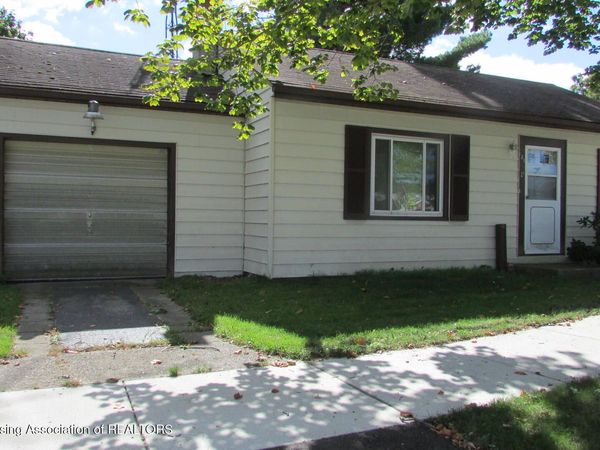 131 W Race Street, Leslie, MI 49251