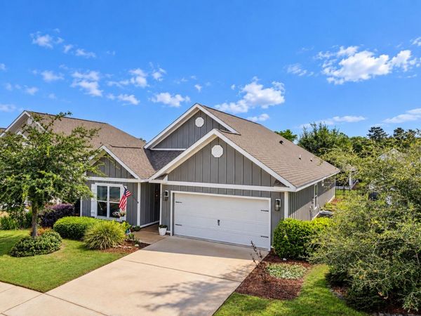60 Dusky Way, Freeport, FL 32439
