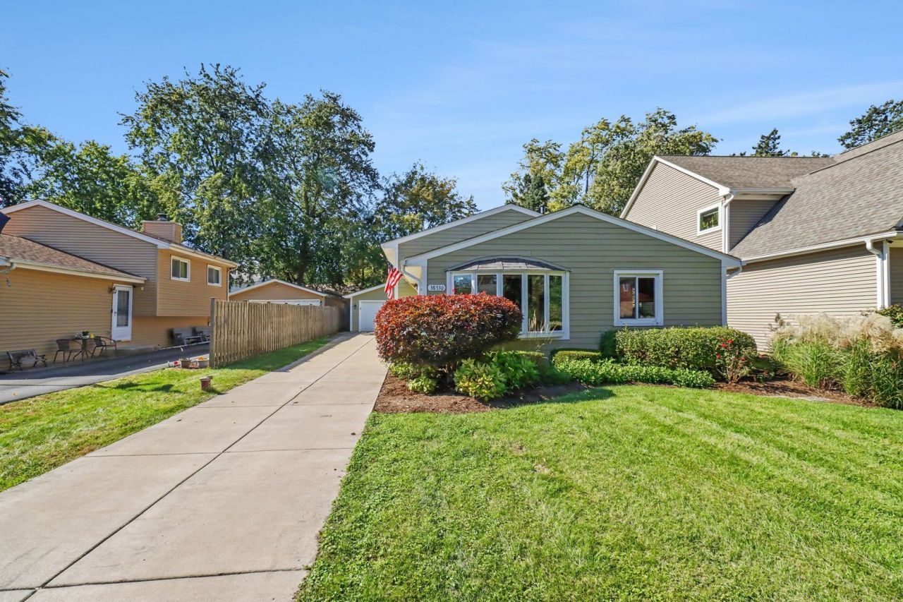 3s530 Melcher Avenue, Warrenville, IL 60555 Main Photo