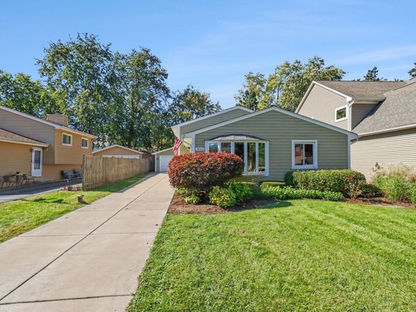 3S530 Melcher Avenue , Warrenville, IL 60555