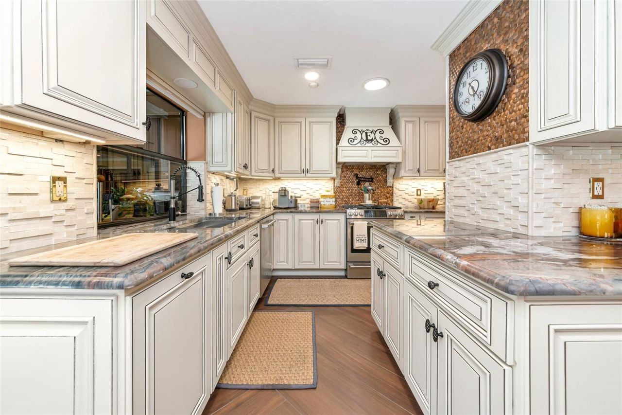 6976 Country Lakes Circle , Sarasota, FL 34243 Photo