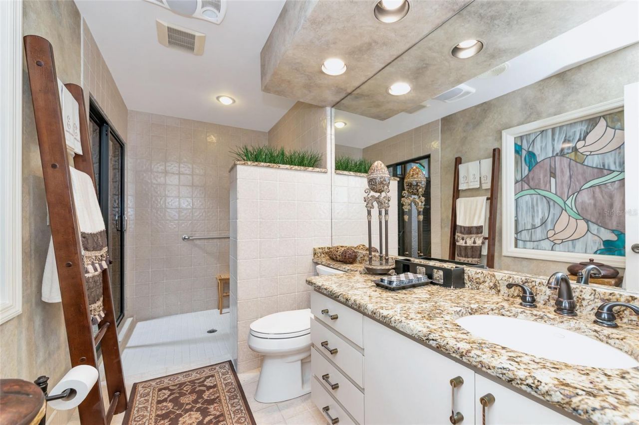 6976 Country Lakes Circle , Sarasota, FL 34243 Photo