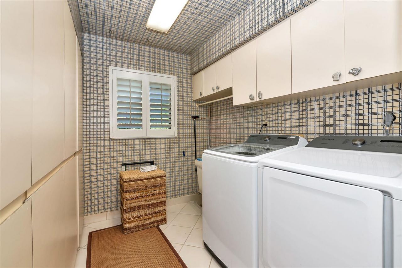 6976 Country Lakes Circle , Sarasota, FL 34243 Photo