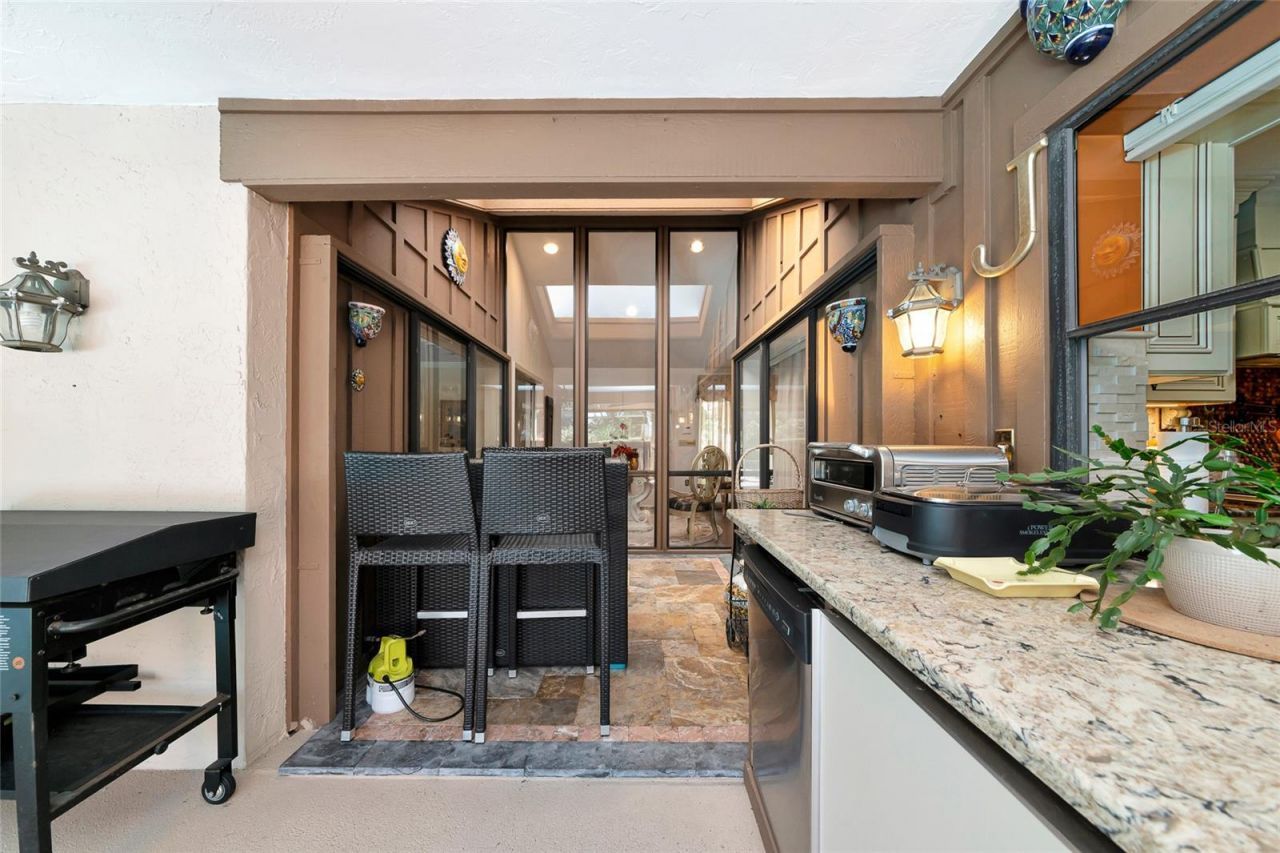 6976 Country Lakes Circle , Sarasota, FL 34243 Photo