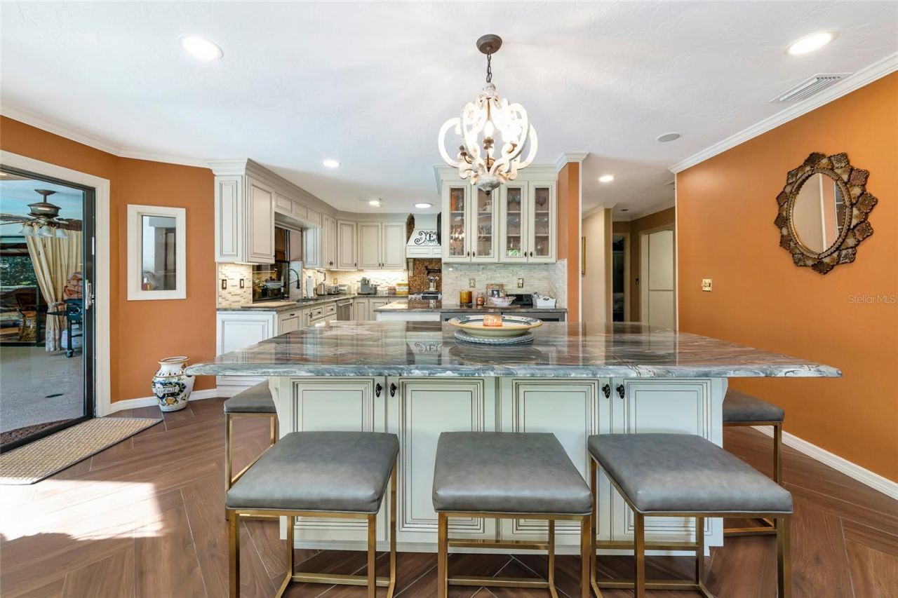 6976 Country Lakes Circle , Sarasota, FL 34243 Photo