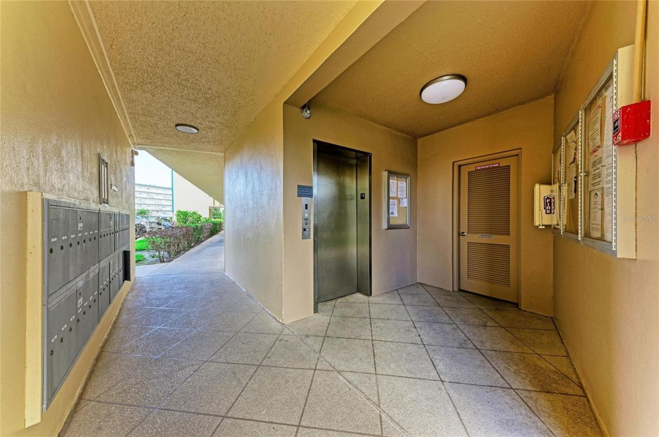 4040 Ironwood Circle , Unit 702F, Bradenton, FL 34209 Photo