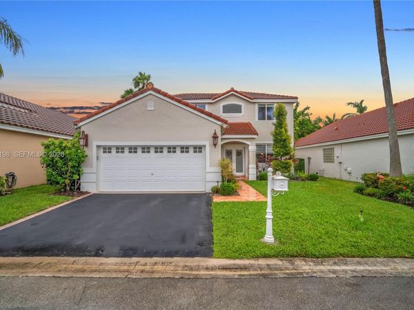 401 Bermuda Springs Dr , Weston, FL 33326