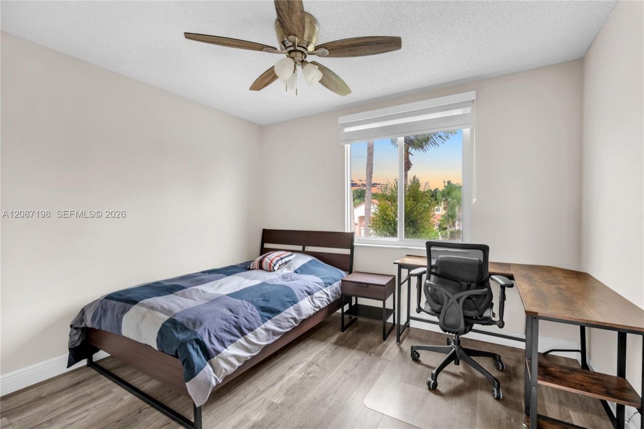 401 Bermuda Springs Dr, Weston, FL 33326 Photo