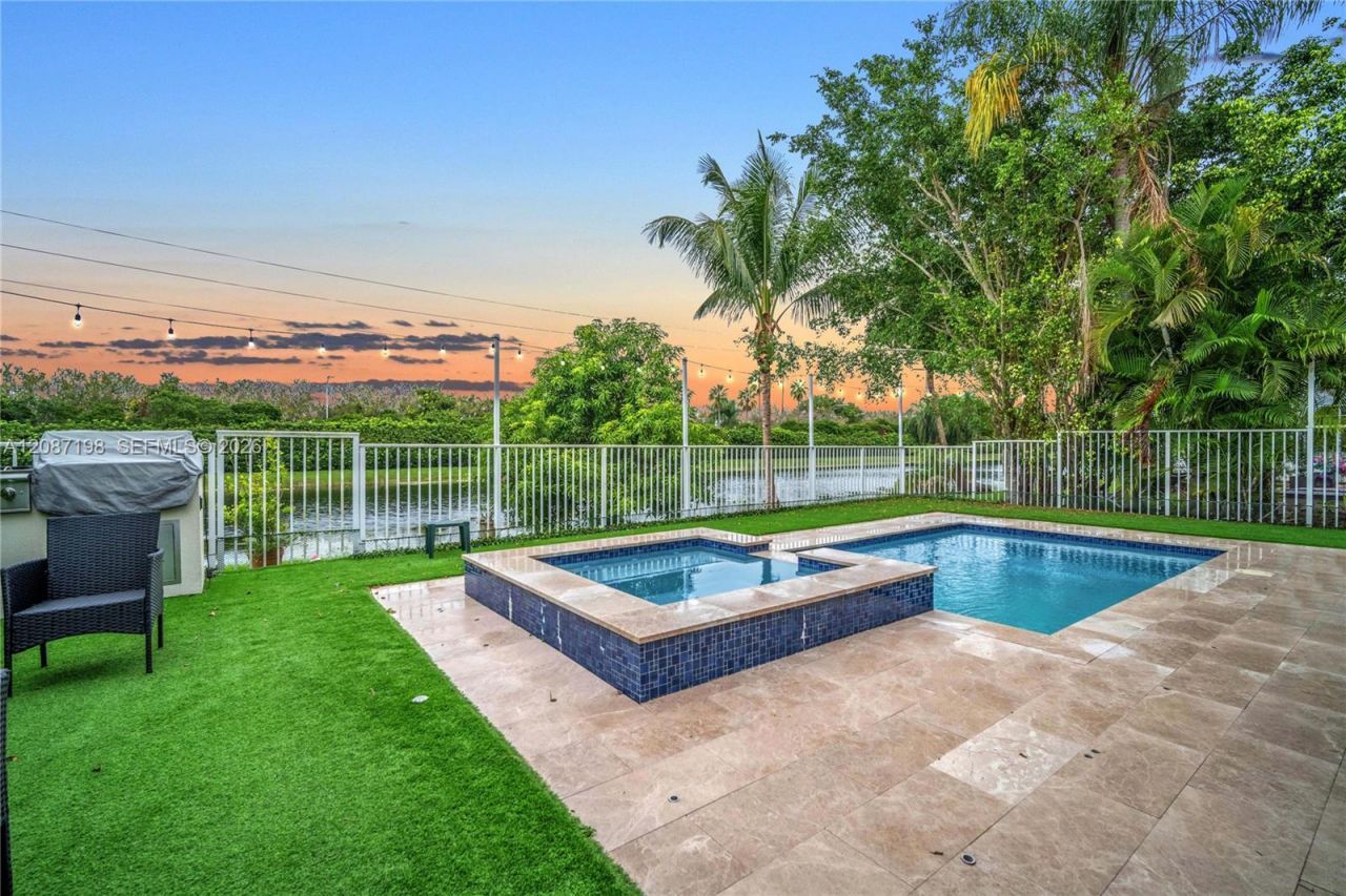 401 Bermuda Springs Dr, Weston, FL 33326 Photo