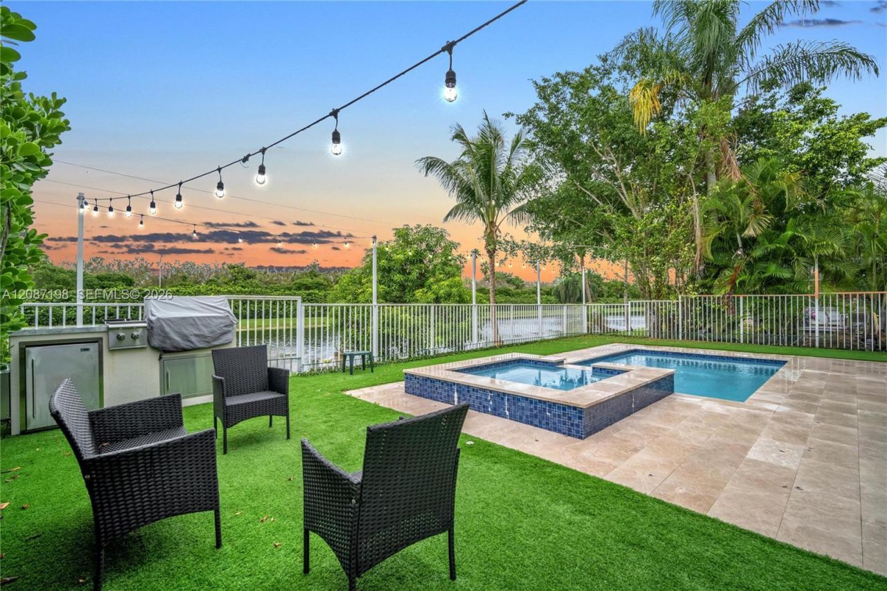 401 Bermuda Springs Dr, Weston, FL 33326 Photo