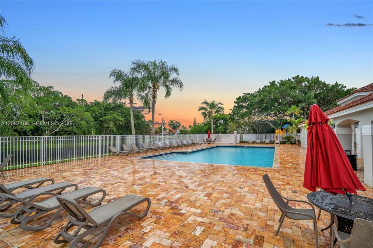 401 Bermuda Springs Dr, Weston, FL 33326 Photo