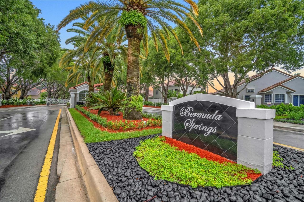 401 Bermuda Springs Dr, Weston, FL 33326 Photo