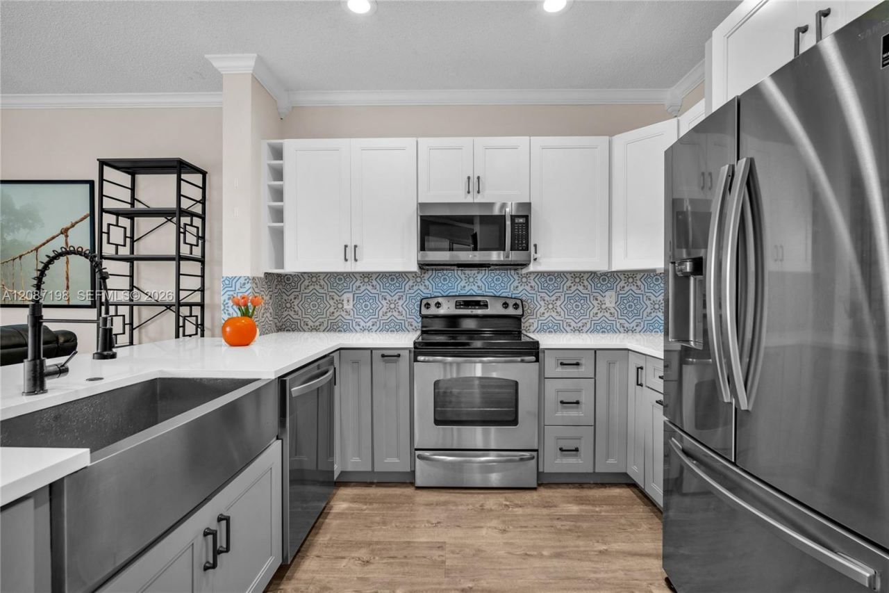 401 Bermuda Springs Dr, Weston, FL 33326 Photo