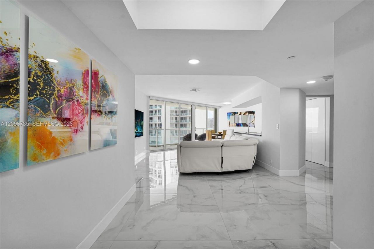 16485 Collins Ave , Unit 738, Sunny Isles Beach, FL 33160 Photo