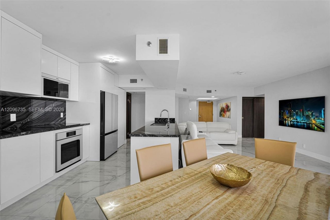 16485 Collins Ave , Unit 738, Sunny Isles Beach, FL 33160 Photo
