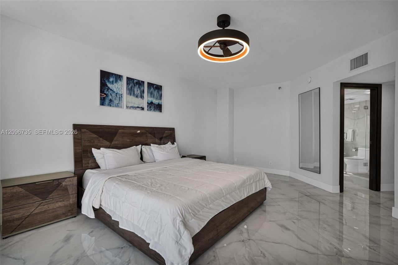 16485 Collins Ave , Unit 738, Sunny Isles Beach, FL 33160 Photo
