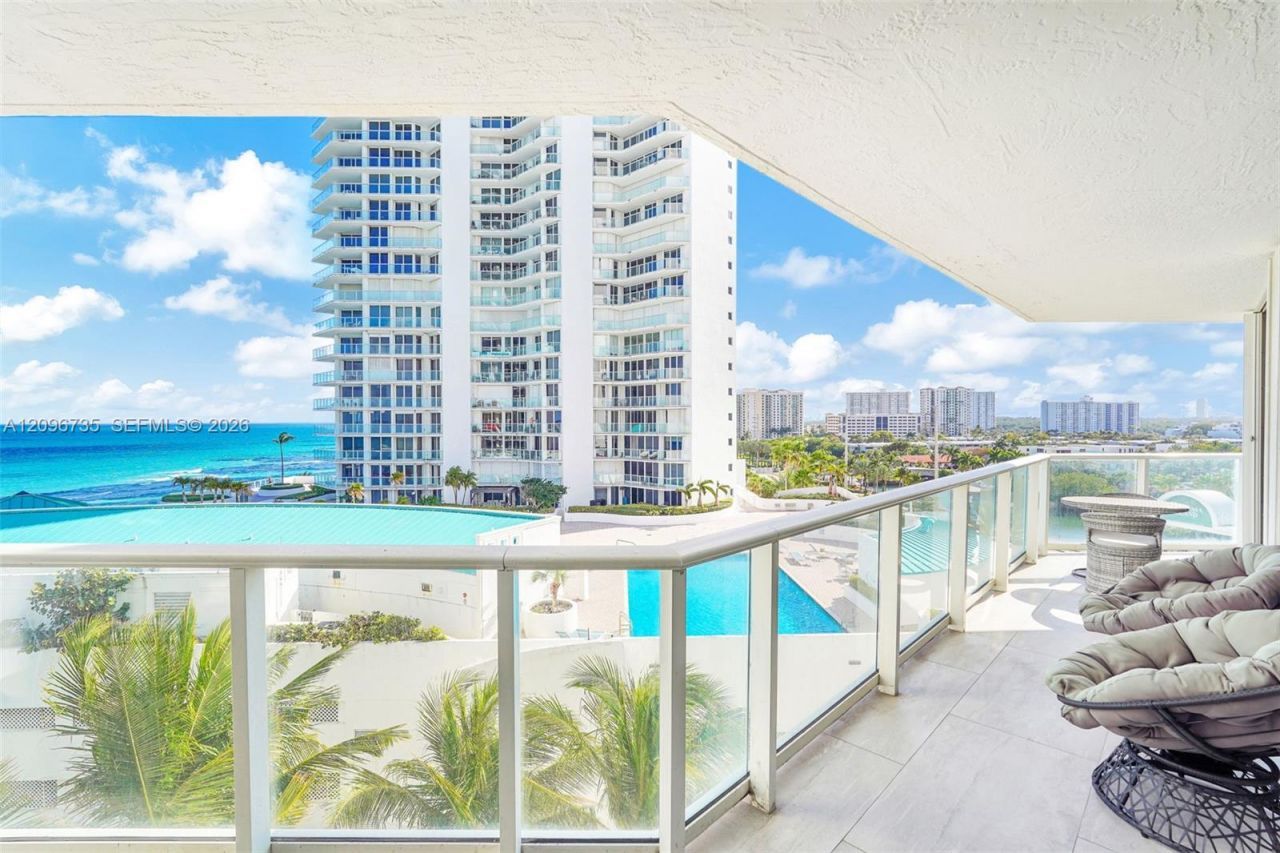 16485 Collins Ave , Unit 738, Sunny Isles Beach, FL 33160 Photo