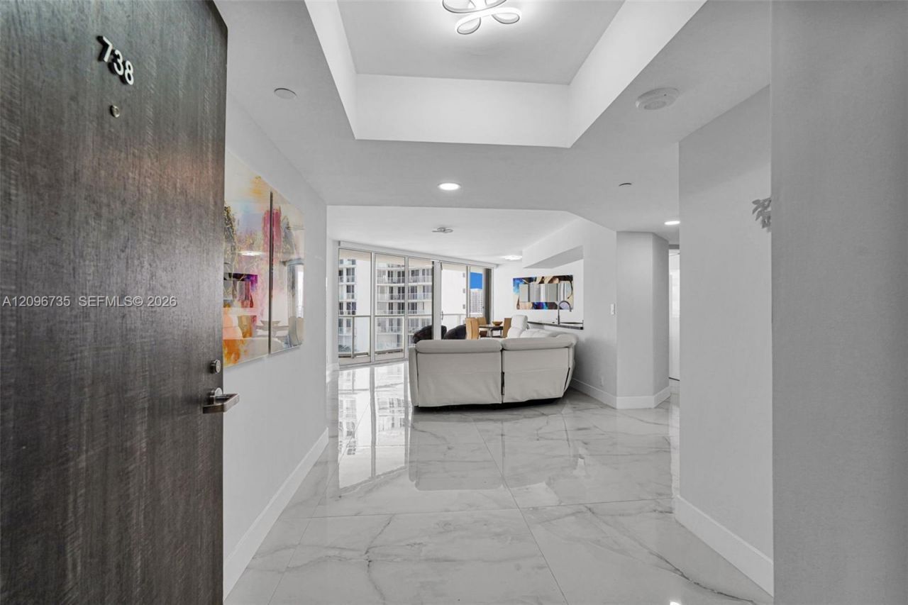16485 Collins Ave , Unit 738, Sunny Isles Beach, FL 33160 Photo