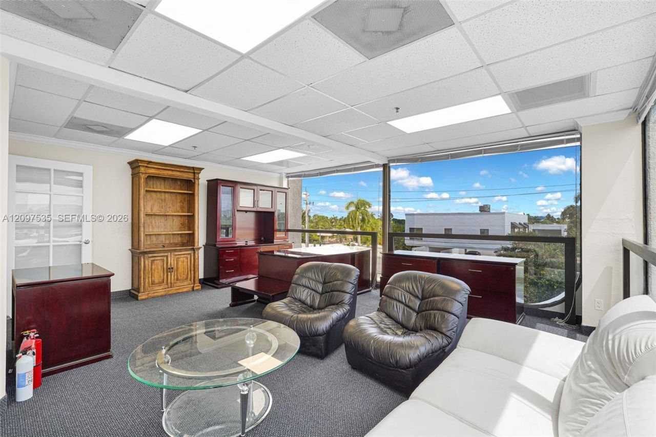 2691 E Oakland Park Blvd, Fort Lauderdale, FL 33306 Photo