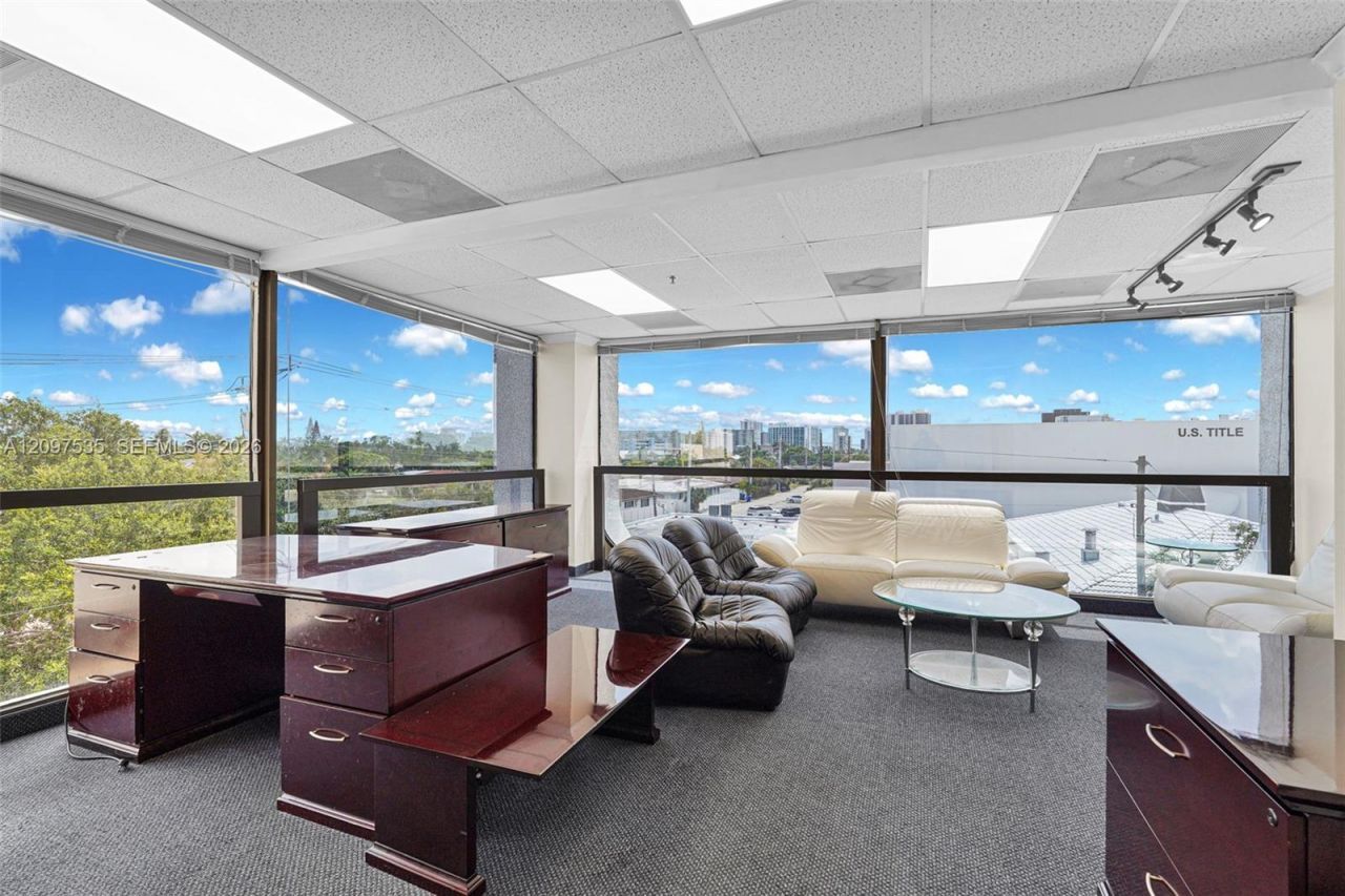 2691 E Oakland Park Blvd, Fort Lauderdale, FL 33306 Photo