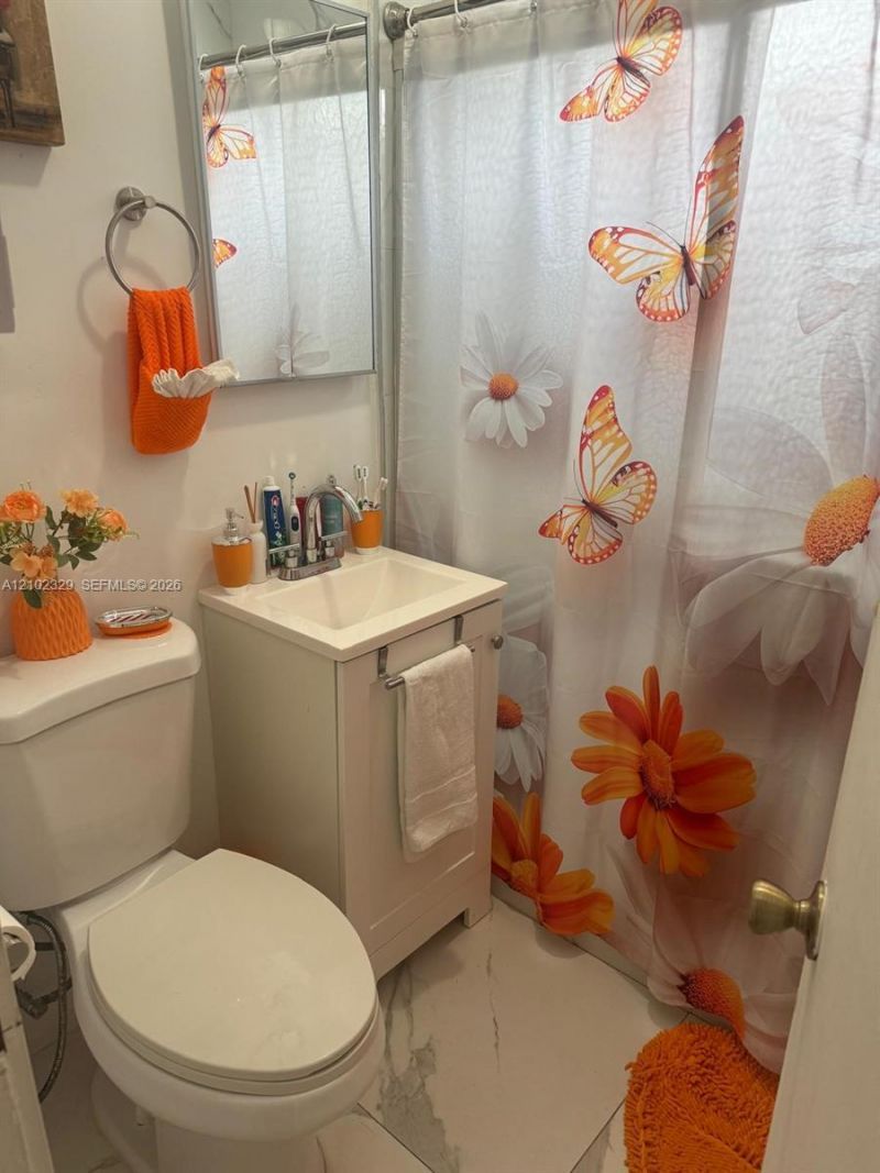 831 NW 24th Ave , Miami, FL 33125 Photo