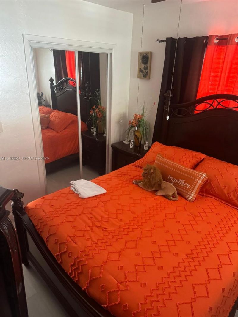831 NW 24th Ave , Miami, FL 33125 Photo