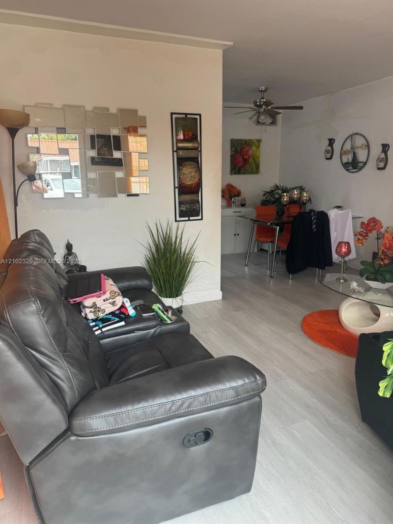 831 NW 24th Ave , Miami, FL 33125 Photo