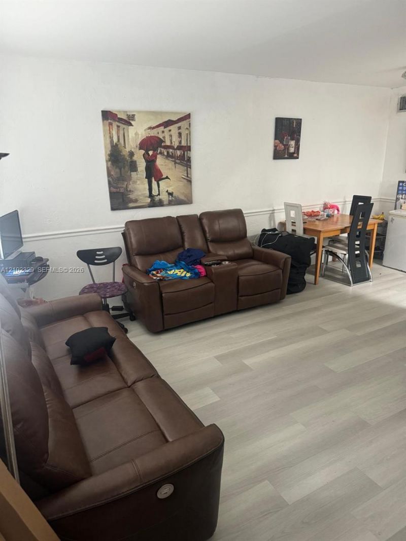 831 NW 24th Ave , Miami, FL 33125 Photo