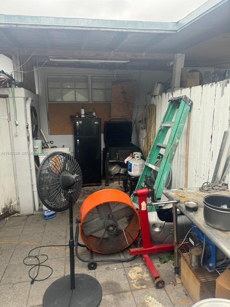 831 NW 24th Ave , Miami, FL 33125 Photo