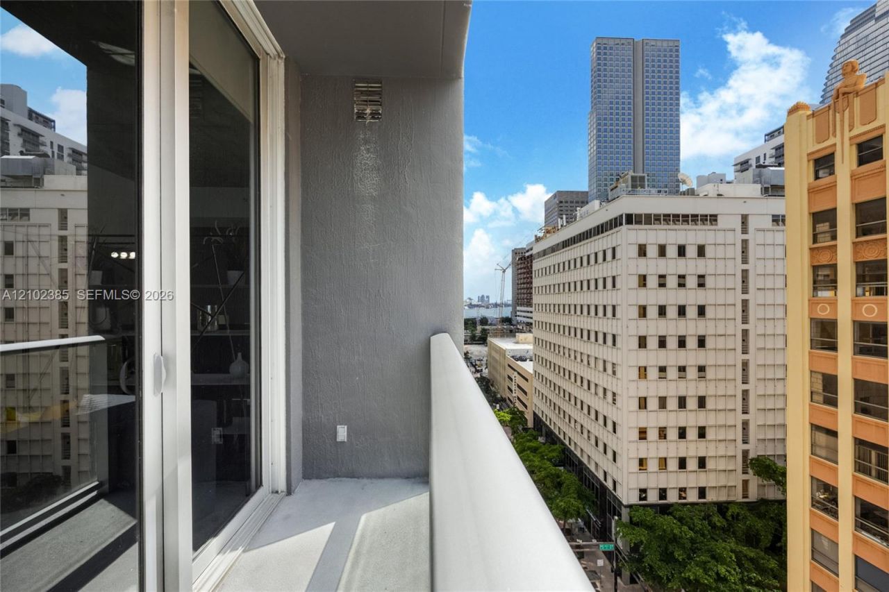 151 SE 1st St , Unit 1003, Miami, FL 33131 Photo