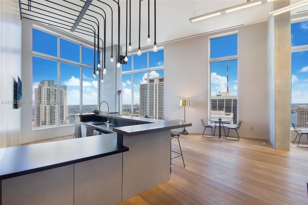 151 SE 1st St , Unit 1003, Miami, FL 33131 Photo
