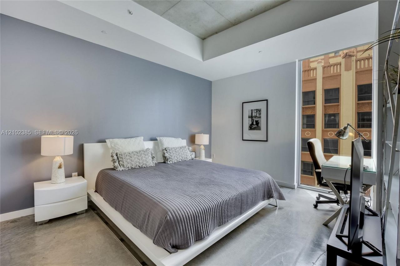 151 SE 1st St , Unit 1003, Miami, FL 33131 Photo
