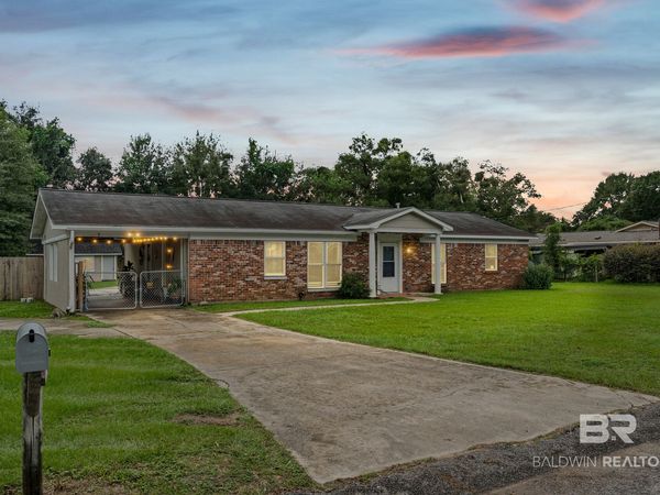 6571 Sandra Dr, Theodore, AL 36582