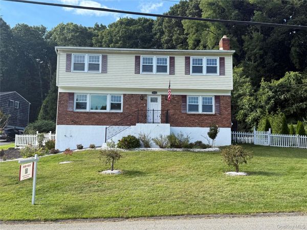 3123 Douglas Drive , Yorktown Heights, NY 10598