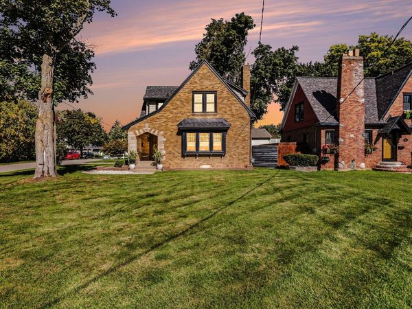 601 3 Mile Road NE, Grand Rapids, MI 49505