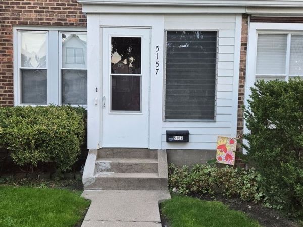 5157 W Ainslie Street, Chicago, IL 60630