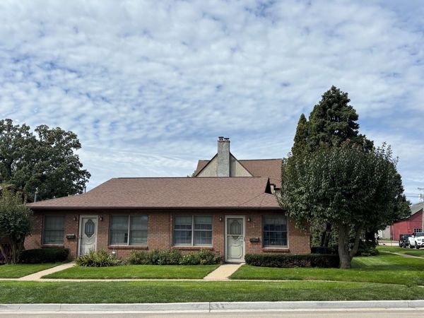 201 S Cherry Street , Unit 2, Morrison, IL 61270