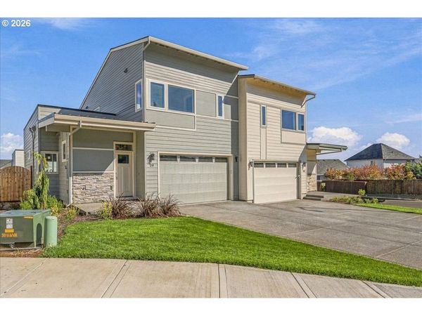 210 Black Hawk Ct., Columbia City, OR 97018