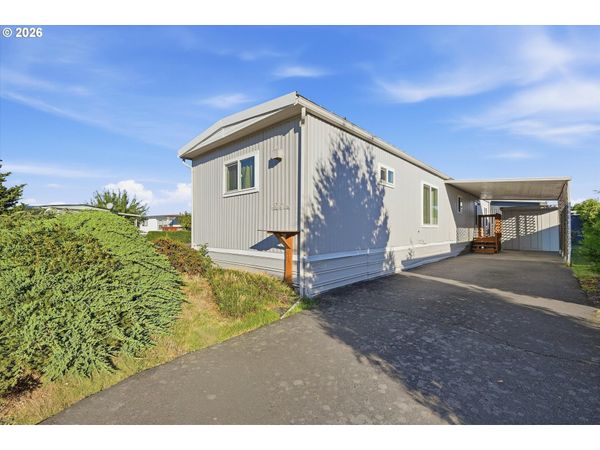 2902 E 2ND ST, Unit 37, Newberg, OR 97132