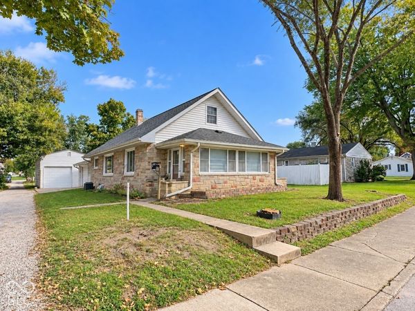 559 S Sycamore Street , Martinsville, IN 46151