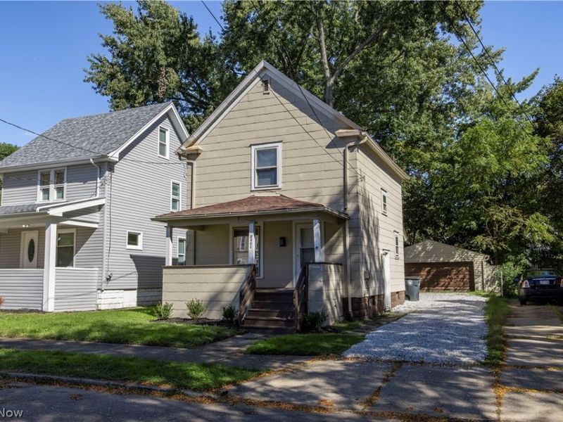 2221 10th Street SW, Akron, OH 44314 Photo 3