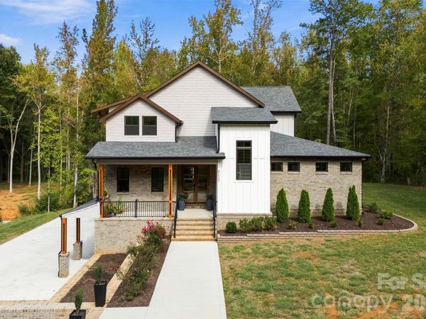 8223 Max Meadows Drive, Charlotte, NC 28227