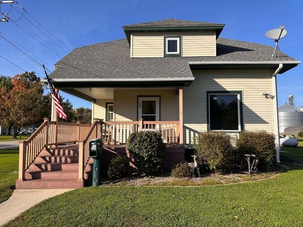 208 NW 5th Street, Fort Atkinson, IA 52144