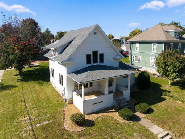 1721 Clay Street, Cedar Falls, IA 50613