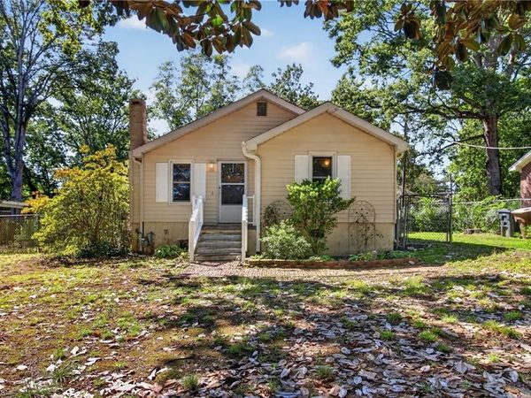 2907 Marthas Place, Greensboro, NC 27408