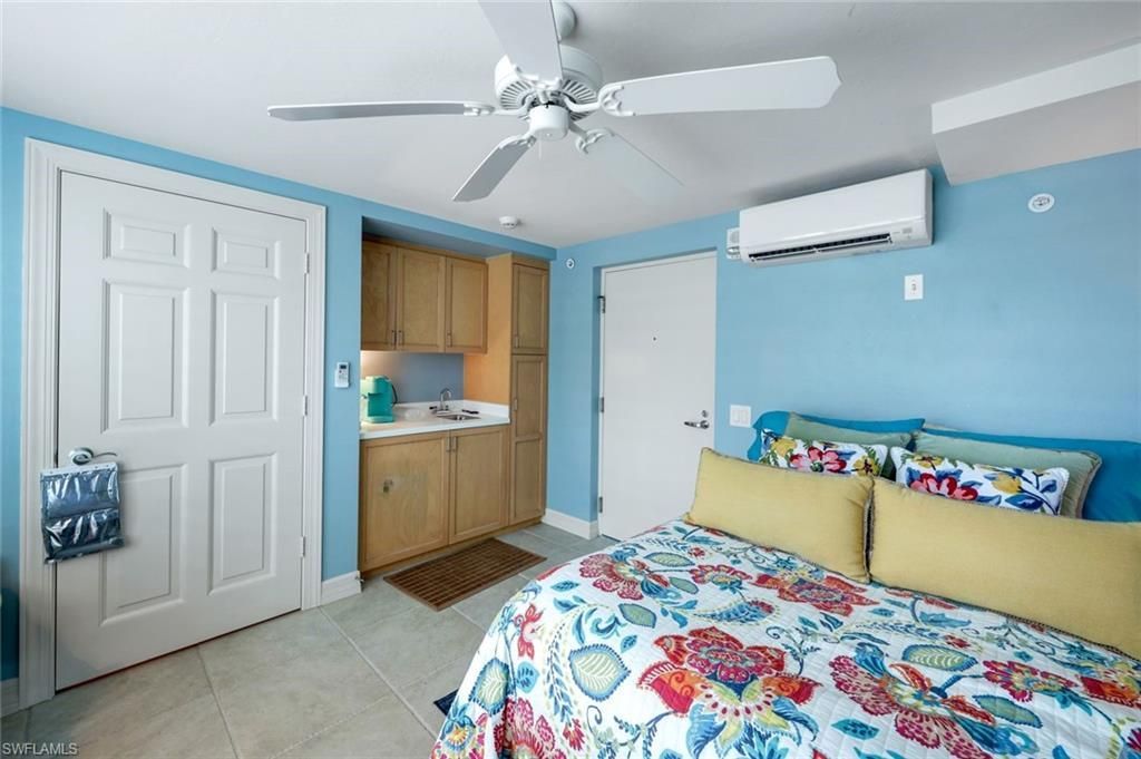 295 Grande Way , Unit 1405, Naples, FL 34110 Photo