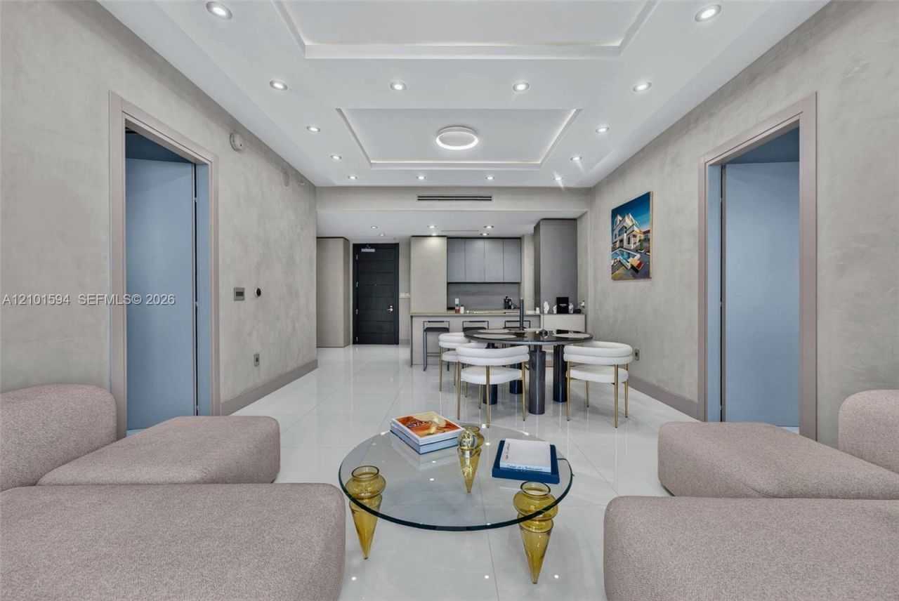 200 Biscayne Boulevard Way , Unit 5010, Miami, FL 33131 Photo