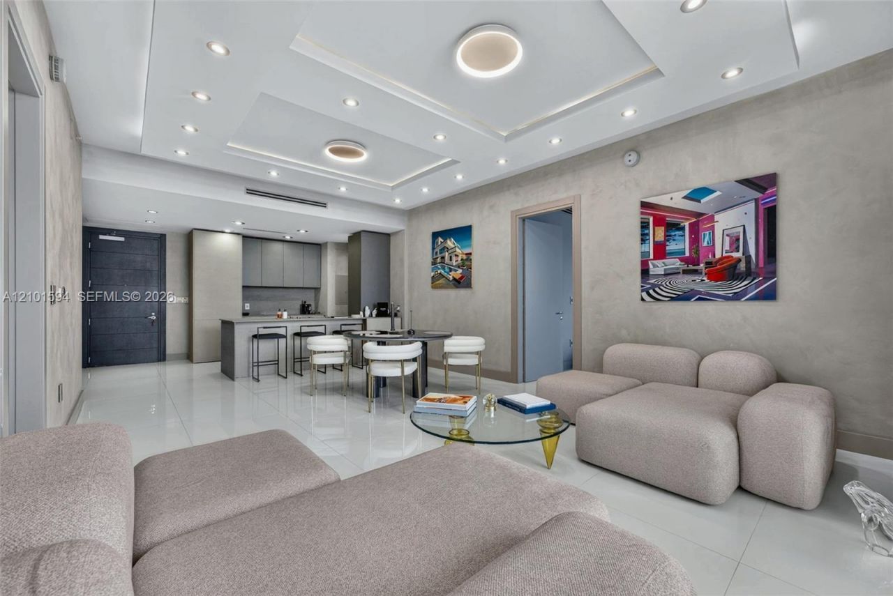200 Biscayne Boulevard Way , Unit 5010, Miami, FL 33131 Photo